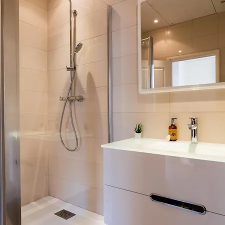 2-br Steps From The Palais Des Festivals Apartment *