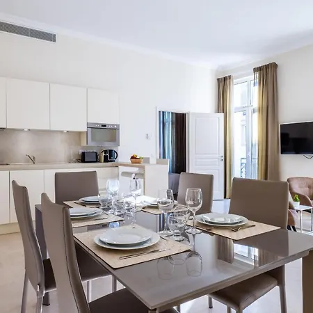 2-br Steps From The Palais Des Festivals Apartment